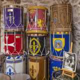 Proprio i tamburi imperiali sono il fiore all�occhiello dell�opera di Rocco. Si tratta delle percussioni utilizzate nei cortei storici...